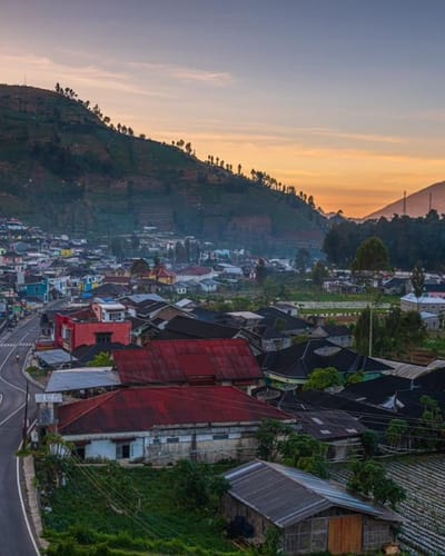 galeri Ana White Cabin Dieng 2