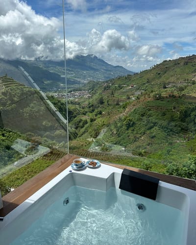 galeri Micubaluna Diengcool ~ Villa Jakuzi Hot Water view sindoro 5
