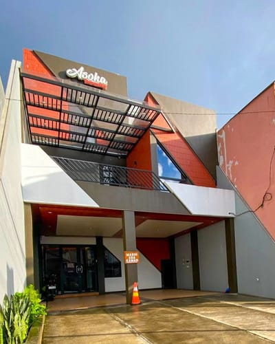 galeri Villa 8 Kamar kapasitas 20 orang ~  Eric Syariah  1